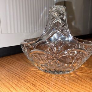 Elegant Clear Crystal Basket